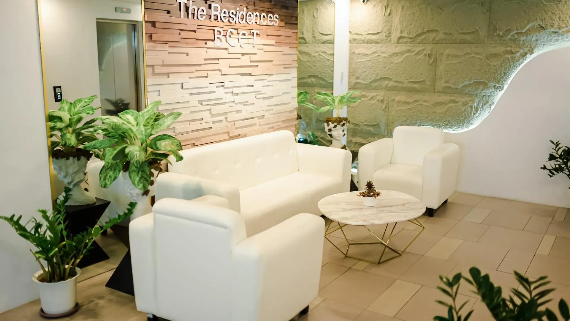 Le Martell 1Br Bgc Condo Unit - Infinity Pool & Gym Access With 360 City View Taguig