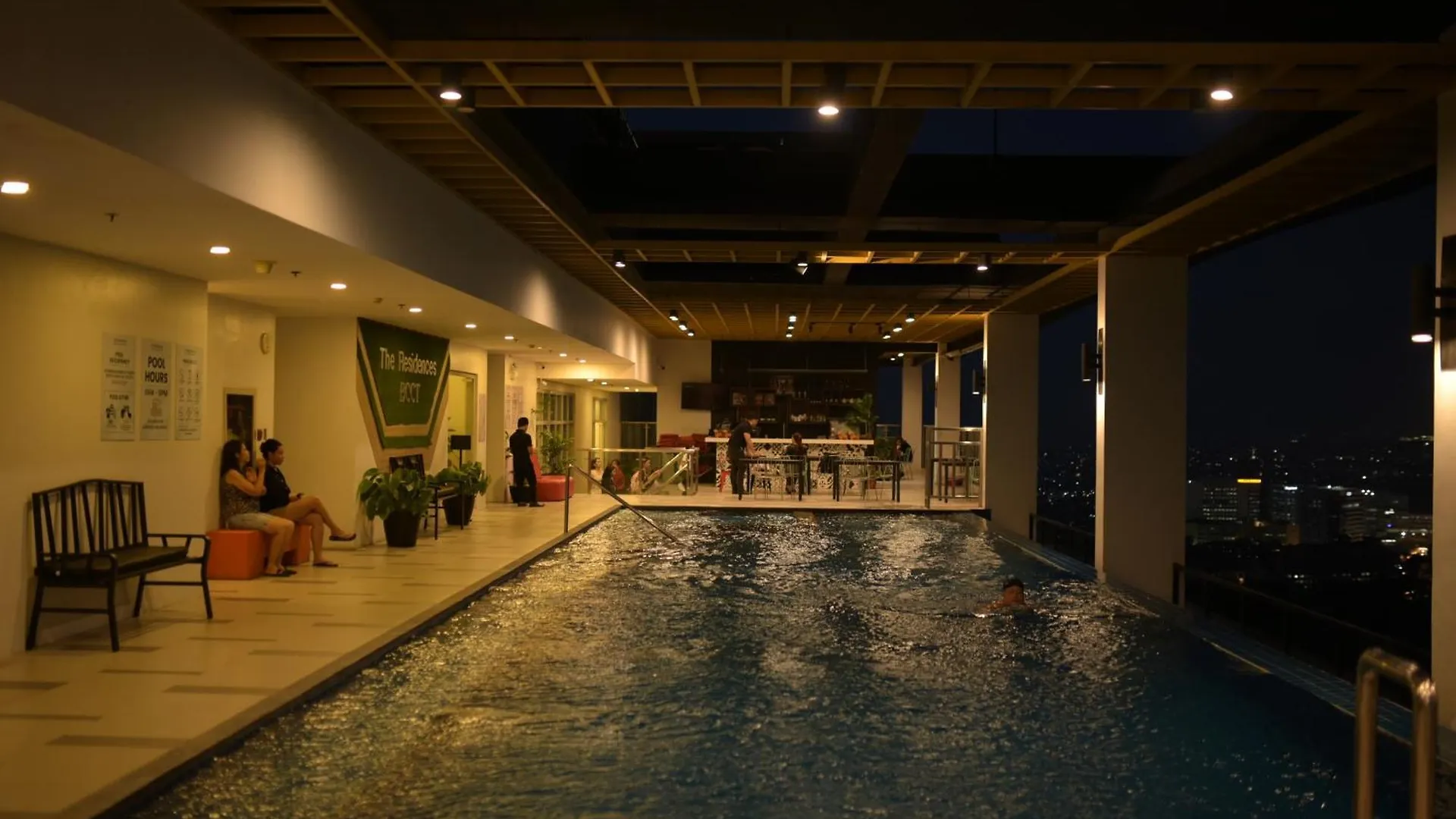 Le Martell 1Br Bgc Condo Unit - Infinity Pool & Gym Access With 360 City View Taguig Philippines