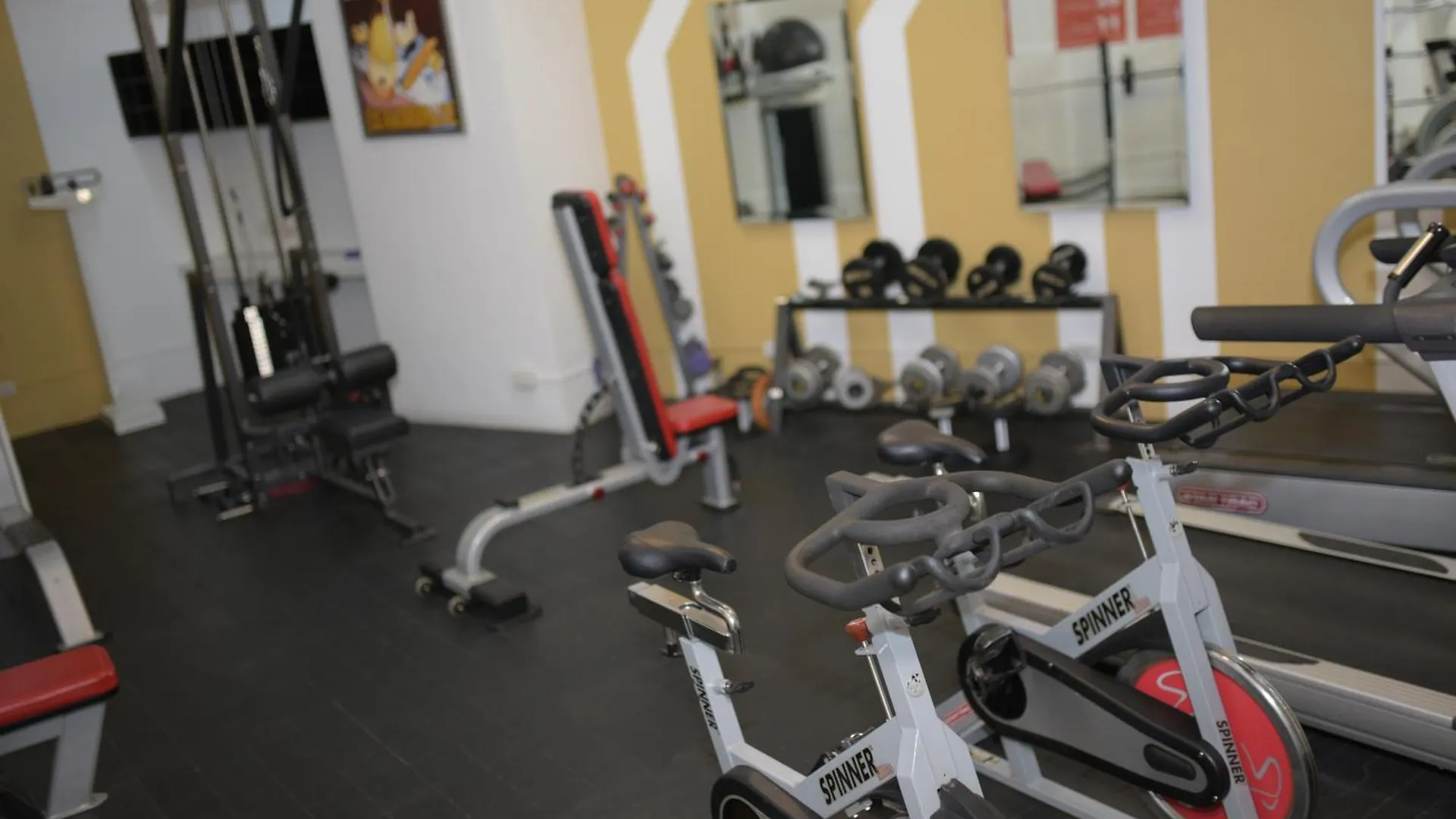 Le Martell 1Br Bgc Condo Unit - Infinity Pool & Gym Access With 360 City View Taguig