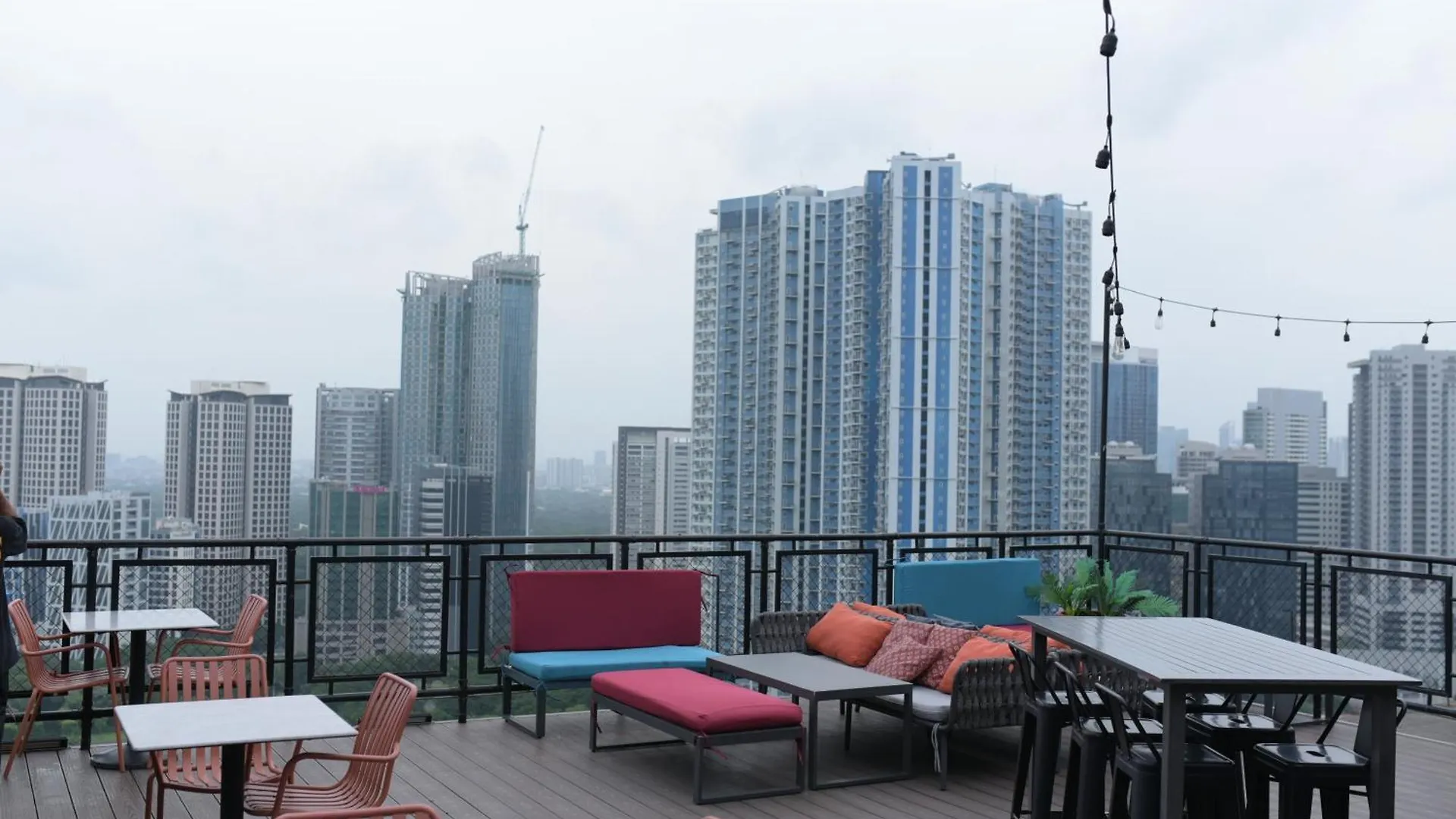 Le Martell 1Br Bgc Condo Unit - Infinity Pool & Gym Access With 360 City View Taguig 0*,