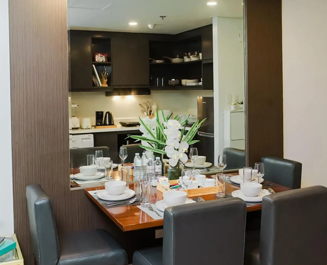 Le Martell 1Br Bgc Condo Unit - Infinity Pool & Gym Access With 360 City View Taguig 0*,
