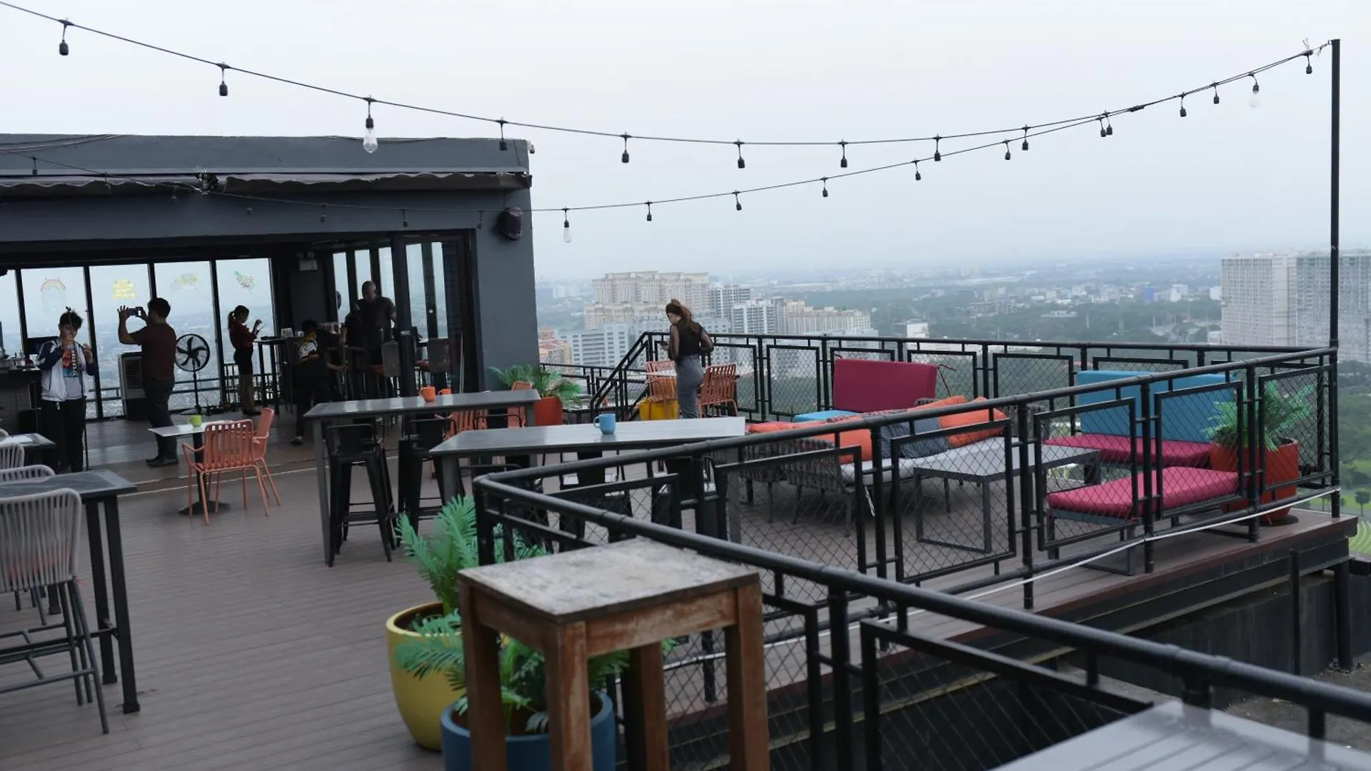 Aparthotel Le Martell 1Br Bgc Condo Unit - Infinity Pool & Gym Access With 360 City View Taguig
